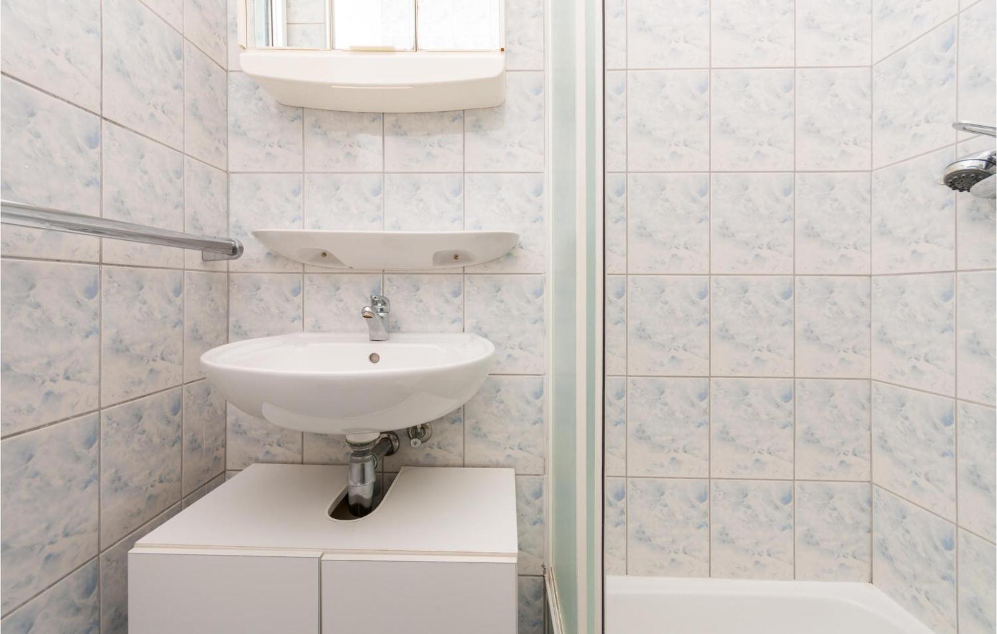 Awesome Apartment In Sveti Filip I Jakov W/ 1 Bedrooms Luaran gambar