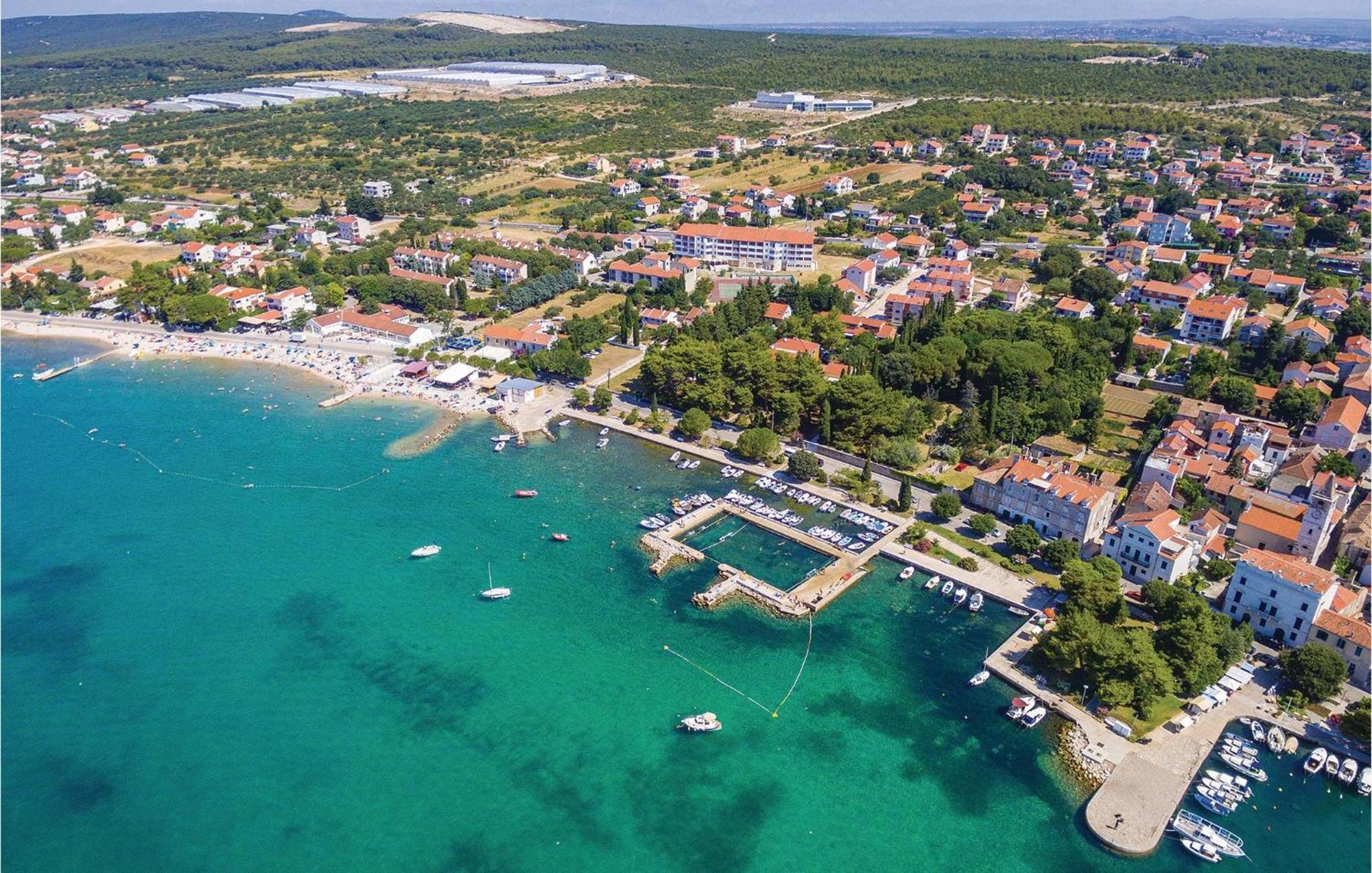 Awesome Apartment In Sveti Filip I Jakov W/ 1 Bedrooms Luaran gambar